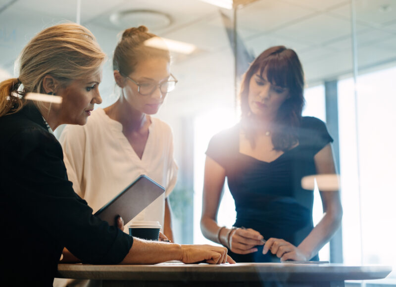 Mujeres en la oficina